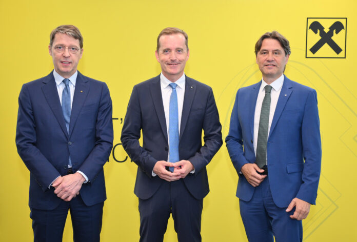 Blickten gemeinsam auf ein erfolgreiches Geschäftsjahr in einem herausfordernden Umfeld zurück: Georg Messner, Manfred Wilhelmer und Gert Spanz.