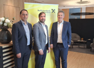 Markus Baur (Mitte) mit Aydin Aktas und Günther Hirschfeld