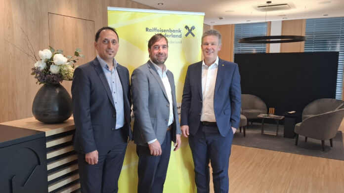 Markus Baur (Mitte) mit Aydin Aktas und Günther Hirschfeld