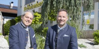 Die Geschäftsleiter Christian Proschak und Franz Pfeifenberger freuen sich über das gelungene Fest zum 100-jährigen Jubiläum.