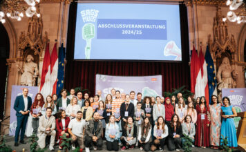 Gruppenfoto von der Abschlussveranstaltung von Sag's multi 2025