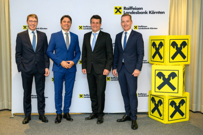 Präsentierten die Meilensteine 2024 der RLB Kärnten: Die beiden Vorstandsmitglieder Georg Messner und Gert Spanz, AR-Präsident Gerhard Oswald und Vorstandssprecher Manfred Wilhelmer