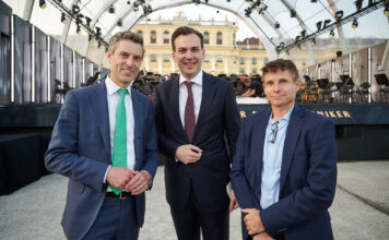 Boris Pelikan (Mitte) lud Florian Binder-Krieglstein und Gunter Deuber zum fachlichen Austausch nach Schönbrunn.