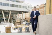 RLB-Tirol-Vorstand Thomas Wass auf der Raiqa-Baustelle