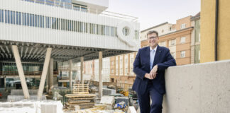 RLB-Tirol-Vorstand Thomas Wass auf der Raiqa-Baustelle