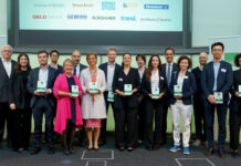 Gruppenfoto vom Zertifikate-Award 2025
