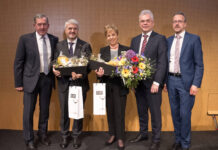 Führten beim Verbandstag des Raiffeisenverband Tirol einen offenen Dialog über aktuelle und zukünftige Herausforderungen: Hermann Kuenz, Peter Vorhofer, Theresia Theurl, Alexander Büchel und Edwin Grubert.