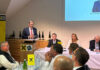 Erwin Hameseder am Podium bei der Generalversammlung der Raiffeisenbank Region Waldviertel Mitte
