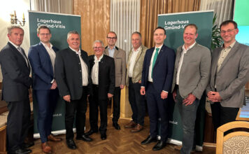 Die Revisoren Franz Wagner und Michael Pany, Günter Zaiser, Obmann Hermann Lauter, Johannes Schuster, Kammersekretär Herbert Gutkas, Geschäftsführer David Wondra, Obmann-Stv. Thomas Steiner und AR-Vorsitzender Johann Kainz
