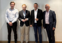 Gruppenfoto: Max Markfort (Invest AG), Patrick Wawricka (Invest AG), Bernd Bayer (Rolf Bayer Vacuumverpackung GmbH), Andreas Szigmund (Invest AG)