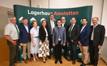 Gruppenbild der Generalversammlung 2025 des Lagerhauses Amstetten