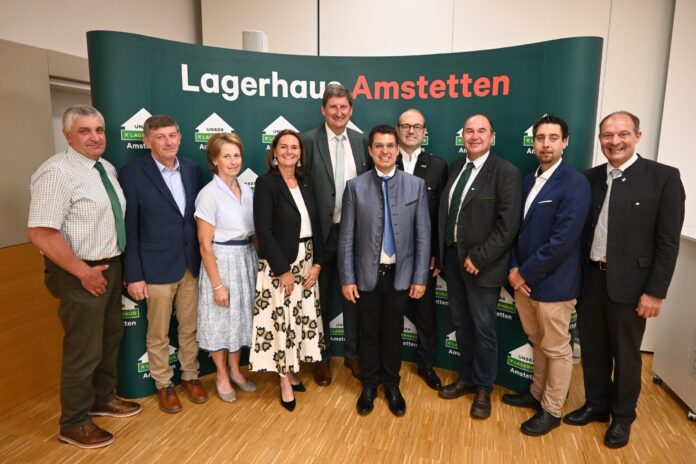 Gruppenbild der Generalversammlung 2025 des Lagerhauses Amstetten