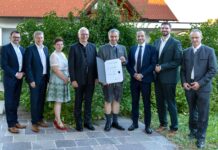 Helmut Fink-Neuböck (RLB Steiermark), Herbert Schwengerer, AR-Vorsitzender-Stv. Elisabeth Fuchs, Harald Pöltl, Ewald Weghofer, Johannes Ponhold (Raiffeisenverband Steiermark), Patrick Blaha-Otto und Franz Könighofer