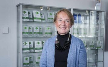 Raiffeisen Zertifikate: Bewährte Lösungen für unsichere Zeiten Heike Arbter im Porträt