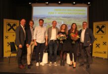 RBR Schallaburg rückt Nachhaltigkeit in den Fokus Gruppenbild: Geschäftsleiter Markus Zuser, Julian Weiß (Ökowind), Philipp Kerschner (Kerschner Umweltservice), Geschäftsleiter Alfons Pitterle, Victoria Neuhofer, Moderatorin Theresa Kitzwögerer und Obmann Dietmar Schöner
