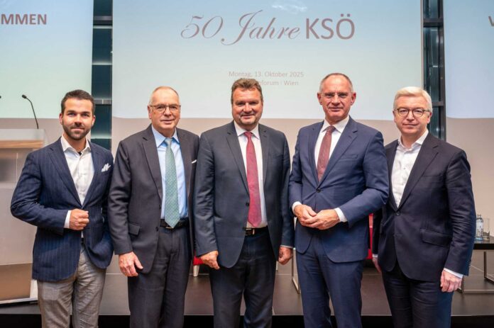 Mark Thorben Hofmann, KSÖ-Vizepräsident Christian Domany, Innenminister a.D. und KSÖ-Vizepräsident Karl Schlögl, Innenminister Gerhard Karner und KSÖ-Präsident Michael Höllerer feierten gemeinsam das 50-jährige Bestehen.