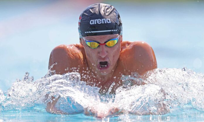 Christian Giefing beim Schwimmen