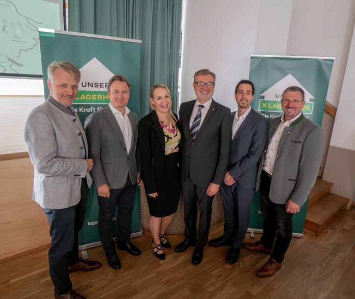 Werner Zumpf, Prokurist Rudolf Schwarz, Mira Hansy (Abteilungsleiterin Großkunden RLB NÖ-Wien), Günther Hiermann, Revisor Stefan Jachs und Albin Haidl