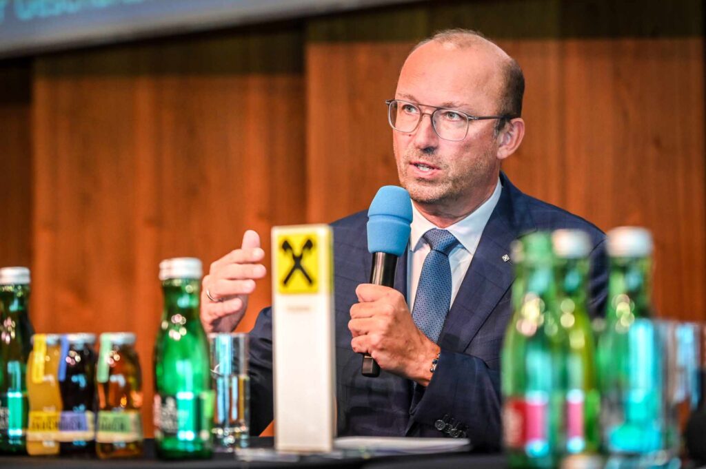 Reinhard Schwendtbauer bei der Dachverbandstagung 2025