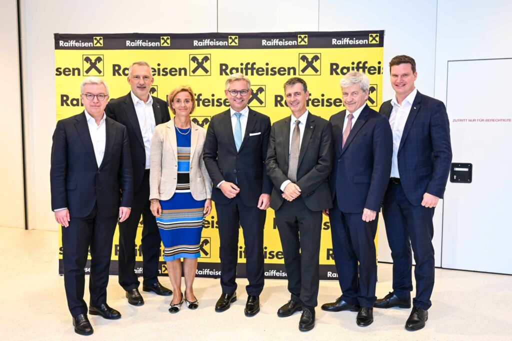 Michael Höllerer, Andreas Weber, Valerie Brunner, Magnus Brunner, Michael Alge, Johann Strobl und Florian Wurz, Generalsekretär des Dachverbands der Geschäftsleiter-Vereinigungen.