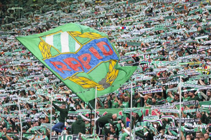 Blick in den Fansektor von SK Rapid
