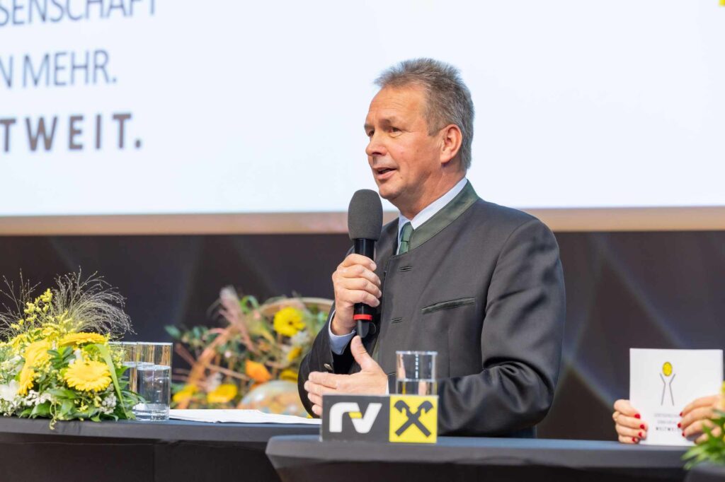 Franz Titschenbacher beim Verbandstag des Raiffeisenverbandes Steiermark