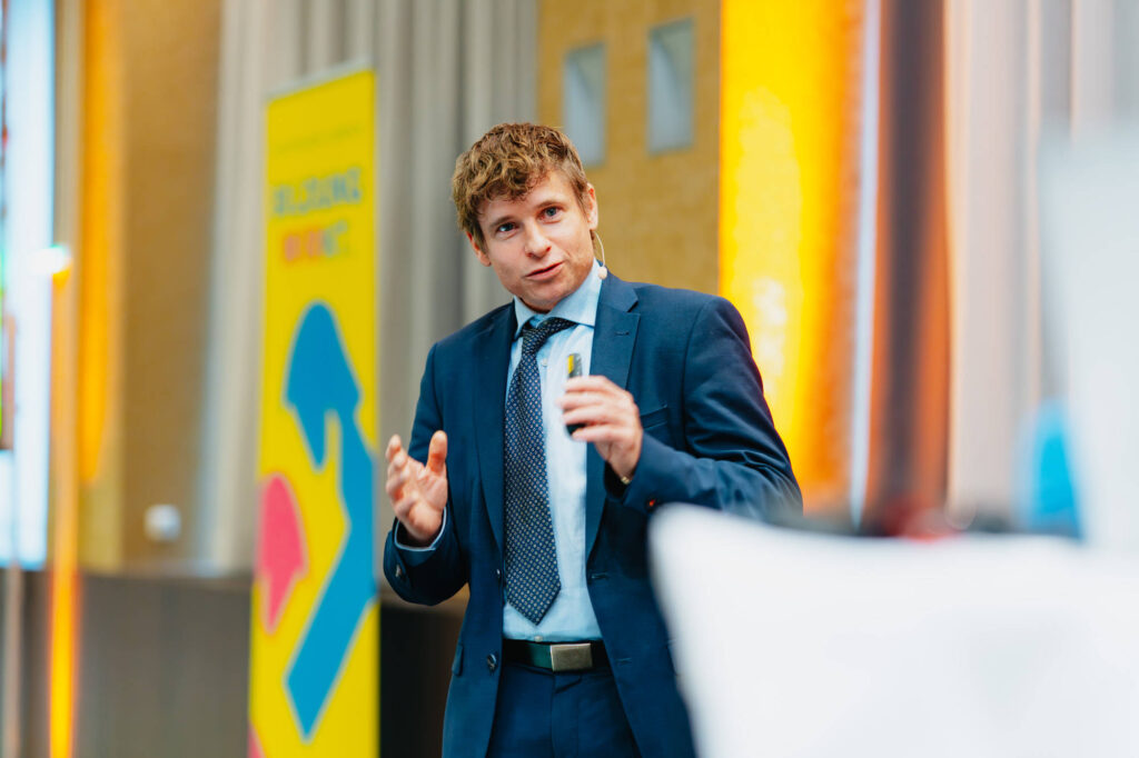 Raiffeisen-Chefanalyst Gunter Deuber gab einen profunden Einblick in die Neuordnung der Welt.