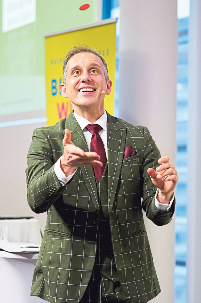 Martin von Barabü zog die Gäste mit einem energiegeladenen Auftritt in seinen Bann.