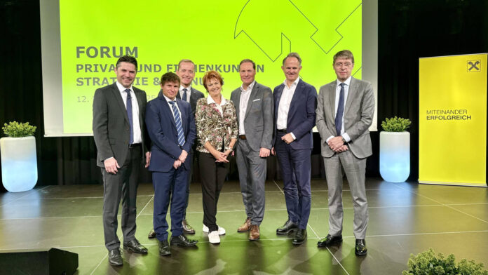 Christopher Weiss, Gunter Deuber, Manfred Wilhelmer, Anne M. Schüller, Andreas Pfeifer, Karl Schnögl (Obmann Kärnten Raiffeisen Marketing) und Georg Messner (Vorstandsdirektor RLB Kärnten)