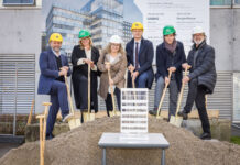 Techno Head: „Nachhaltiges Zuhause für den Fortschritt“ Hobex-CEO Michael Bratl, Irmtraud Königshofer, Geschäftsführerin Modelleisenbahn Holding GmbH, Hobex-CFO Karin Mitchell, RVS-Geschäftsleiter Andreas Derndorfer, Architekt Christian Story und der Geschäftsführer der Techno-Z Verbund GmbH Werner Pfeiffenberger beim feierlichen Spatenstich