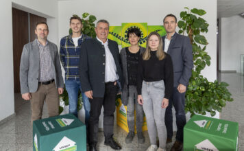 Das Projektteam und die Geschäftsleitung des Lagerhauses Gmünd-Vitis freuen sich über die erfolgreiche Umstellung: Projektleiter Reinhard Grubeck, Stefan Flicker, Geschäftsführer Günter Zaiser, Sylvia Leitner, Jacqueline Riener und Geschäftsführer David Wondra