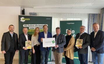 Gemeinsam für das Waldviertel Baumeister Anton Dirnberger, Interkomm-Obmann-Stv. Josef Ramharter, Regionalberaterin Nina Sillipp, Interkomm-Obmann Patrick Layr, RLH-Obmann Erich Fuchs, Eva Grundwald (Personalentwicklung RLH Zwettl), Interkomm-Obmann-Stv. Werner Scheidl und RLH-Geschäftsführer Wolfgang Gwiß haben die Partnerschaft besiegelt.