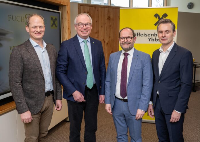 Gruppenbild von Geschäftsführer Florian Fuchsluger, LH-Stellvertreter Stephan Pernkopf, Geschäftsleiter Georg Berger und RLB NÖ-Wien-Vorstand Martin Hauer