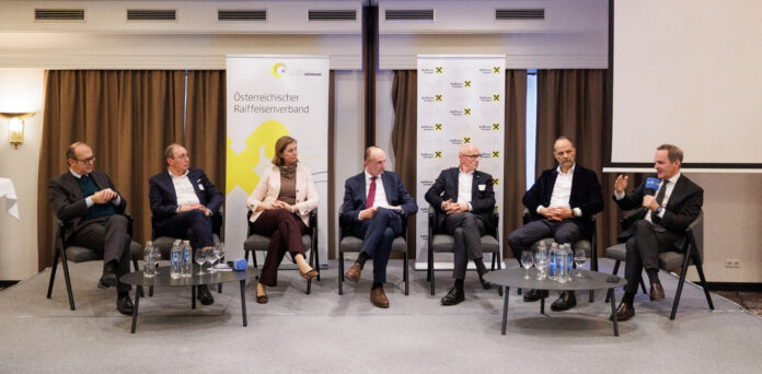 Gruppenbild Podiumsdiskussion bei der ÖRV-Informationstagung 2026