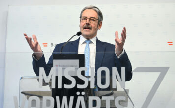 Präsenzdienst soll verlängert werden Generalanwalt Erwin Hameseder ist Milizbeauftragter und sitzt der Wehrdienstkommission vor.