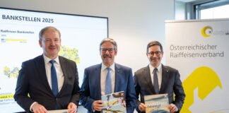 Christian Helmenstein, Erwin Hameseder und Johannes Rehulka mit dem Wertschöpfungsbericht 2026