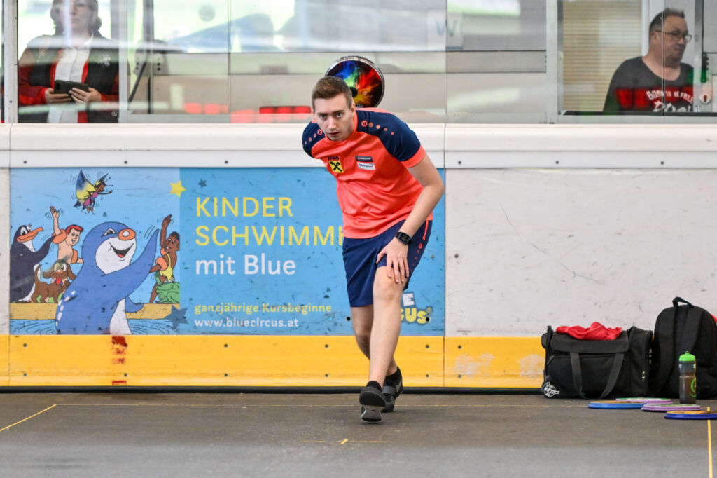 Thomas Schirnhofer beim Stockschießen