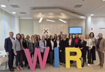 Gruppenfoto des ersten Marketinglehrgangs