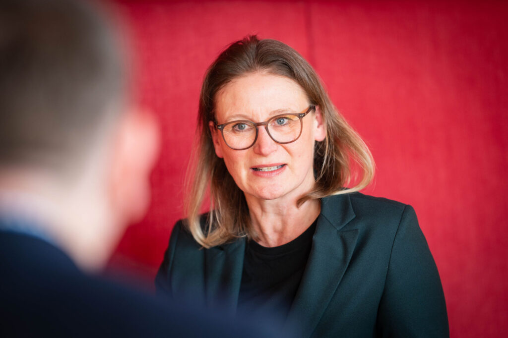 Gabriele Kinast im Gespräch