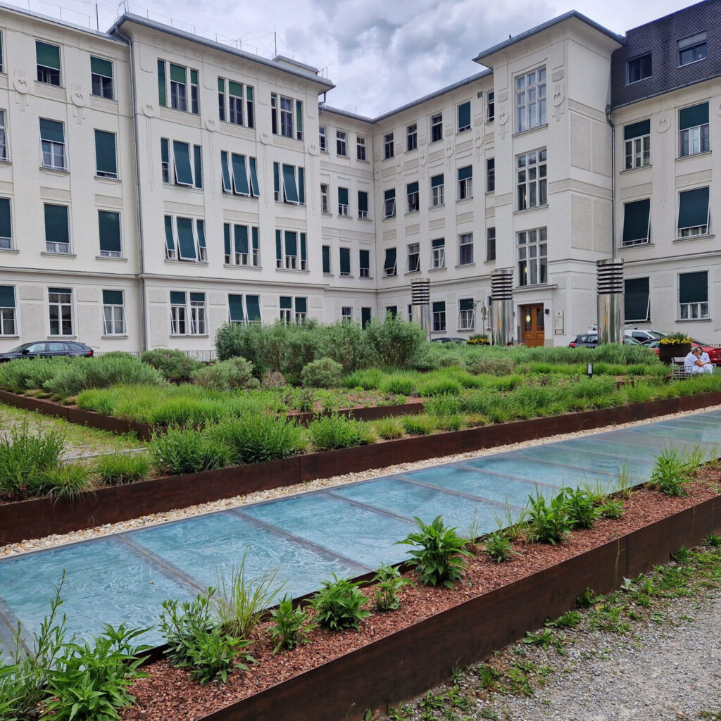 Dachbegrünung der Uniklinikum Graz
