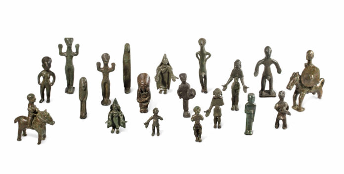 Verschiedene bronzenen Votivstatuetten