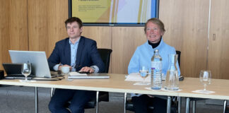 Gunter Deuber und Heike Arbter bei einer Pressekonferenz