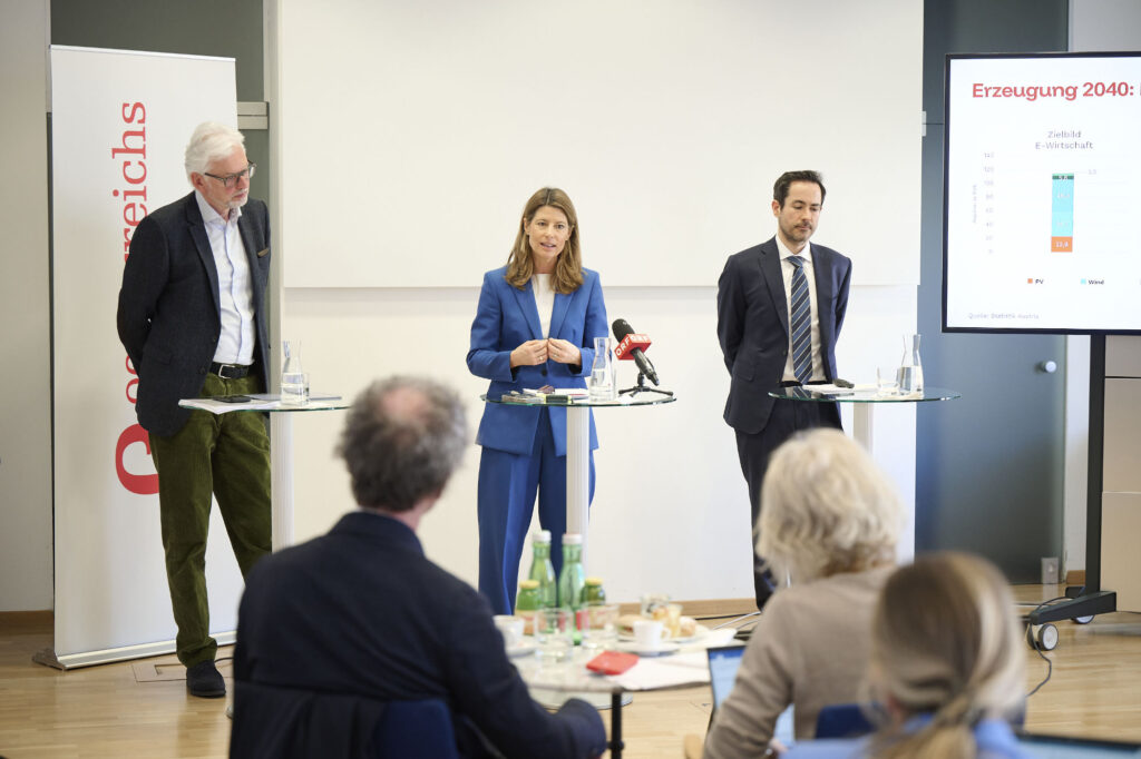 Michael Strugl, 
Barbara Schmidt 
und Anton Burger