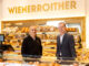 Martin Wienerroither und Manfred Wilhelmer in der neuen Bäckerei in Moosburg