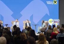 Treffpunkt:Amalie: Netzwerk wächst weiter Sandra Brunkel, Hannes Hettegger und Dagmar Herzog mit Moderatorin Julia Ehrenbrandtner (RVS)