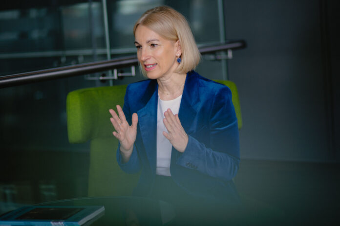 Sabine Pfeffer im Interview