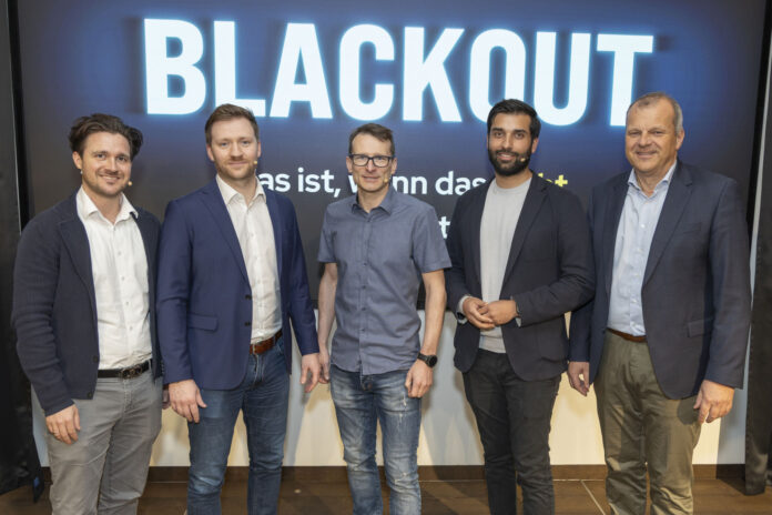 Sebastian Leopold (Raiffeisen Energy Ventures), Christoph Mühlbachler (RBR St. Pölten), Daniel Asch-Goiser (HTL St. Pölten), Ehsan Zadmard (Alveri) und Geschäftsleiter Thomas Schauer