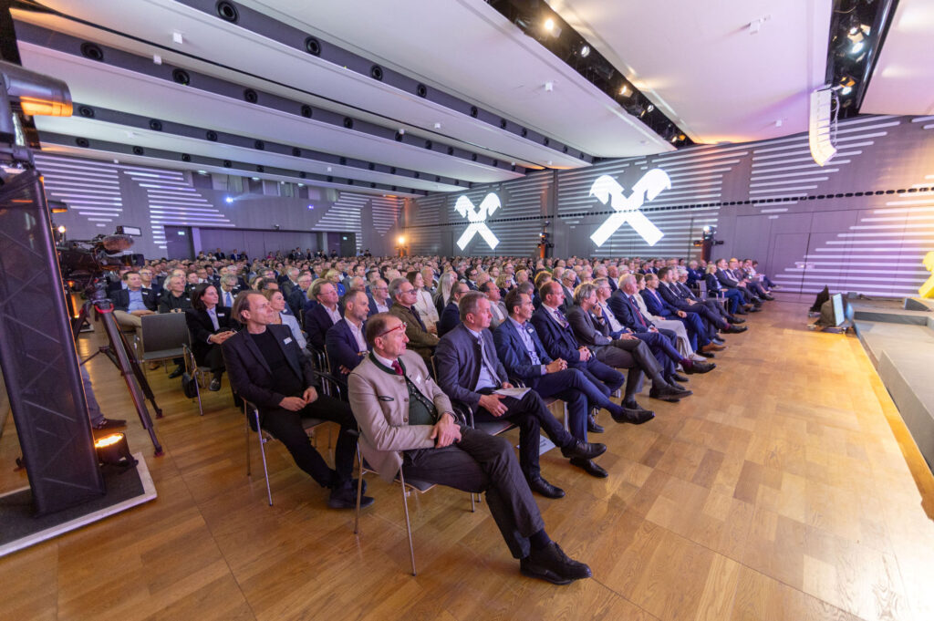 Publikum beim Konjunkturgespräch 2026