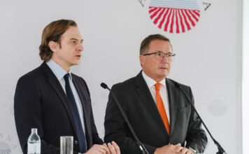 Agrana rechnet mit Erholung Stephan Büttner und Franz Ennser bei der Bilanz-Pressekonferenz