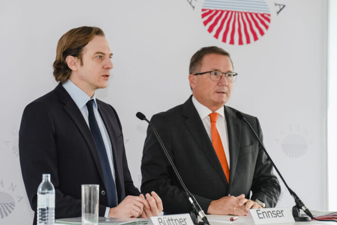 Stephan Büttner und Franz Ennser bei der Bilanz-Pressekonferenz